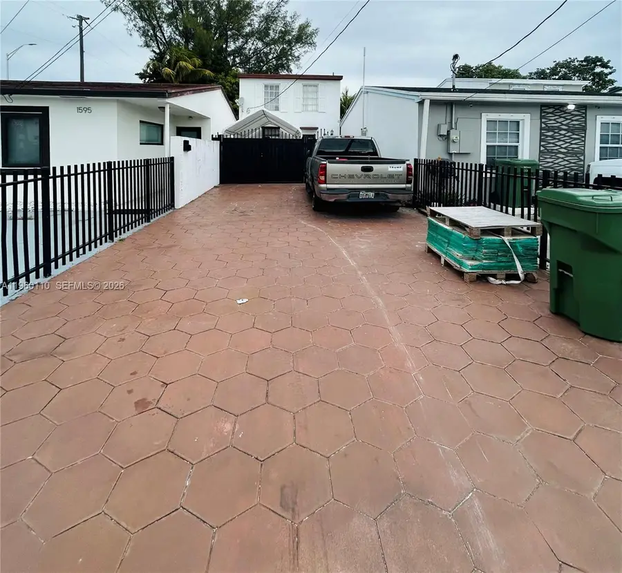 1589 W 73rd St, Hialeah, FL 33014 - Image #2