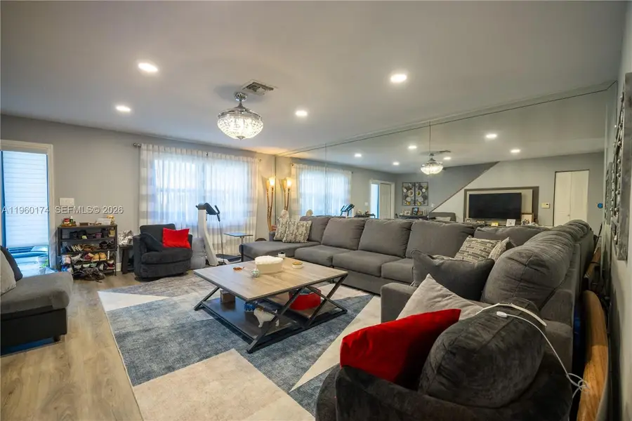 898 NW 47th St, Deerfield Beach, FL 33064 - #2