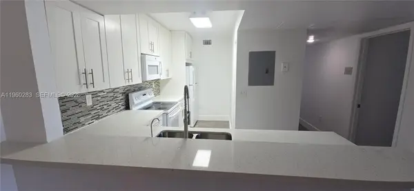 8540 SW 212th St #207, Cutler Bay, FL 33189