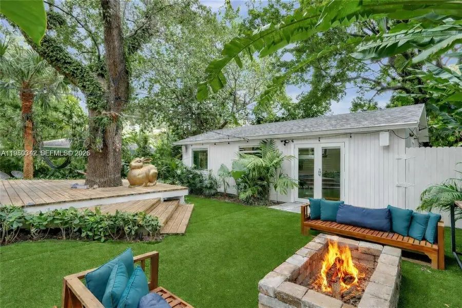 842 NW 9th Ct, Miami, FL 33136 - Image #3