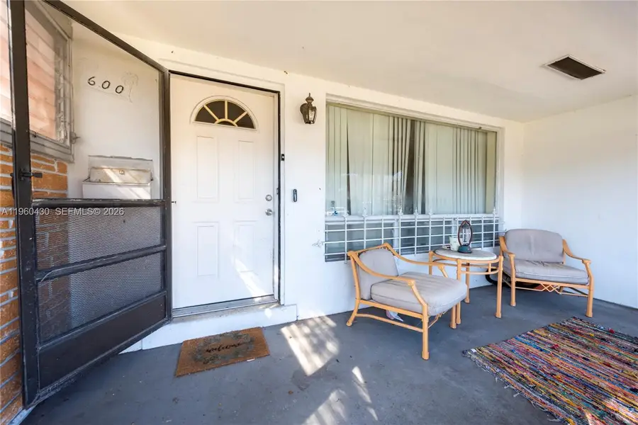 600 SW 11th Ave, Hallandale Beach, FL 33009 - Image #3