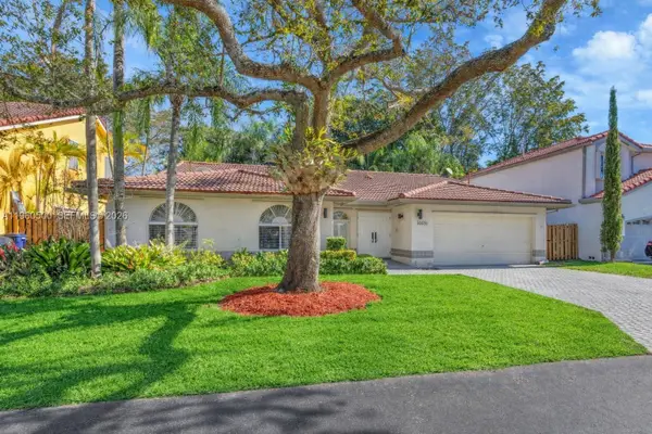 10635 SW 158th Pl, Miami, FL 33196