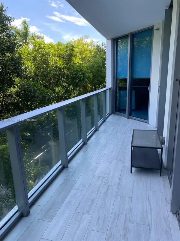 17301 Biscayne Blvd #206, North Miami Beach, FL 33160