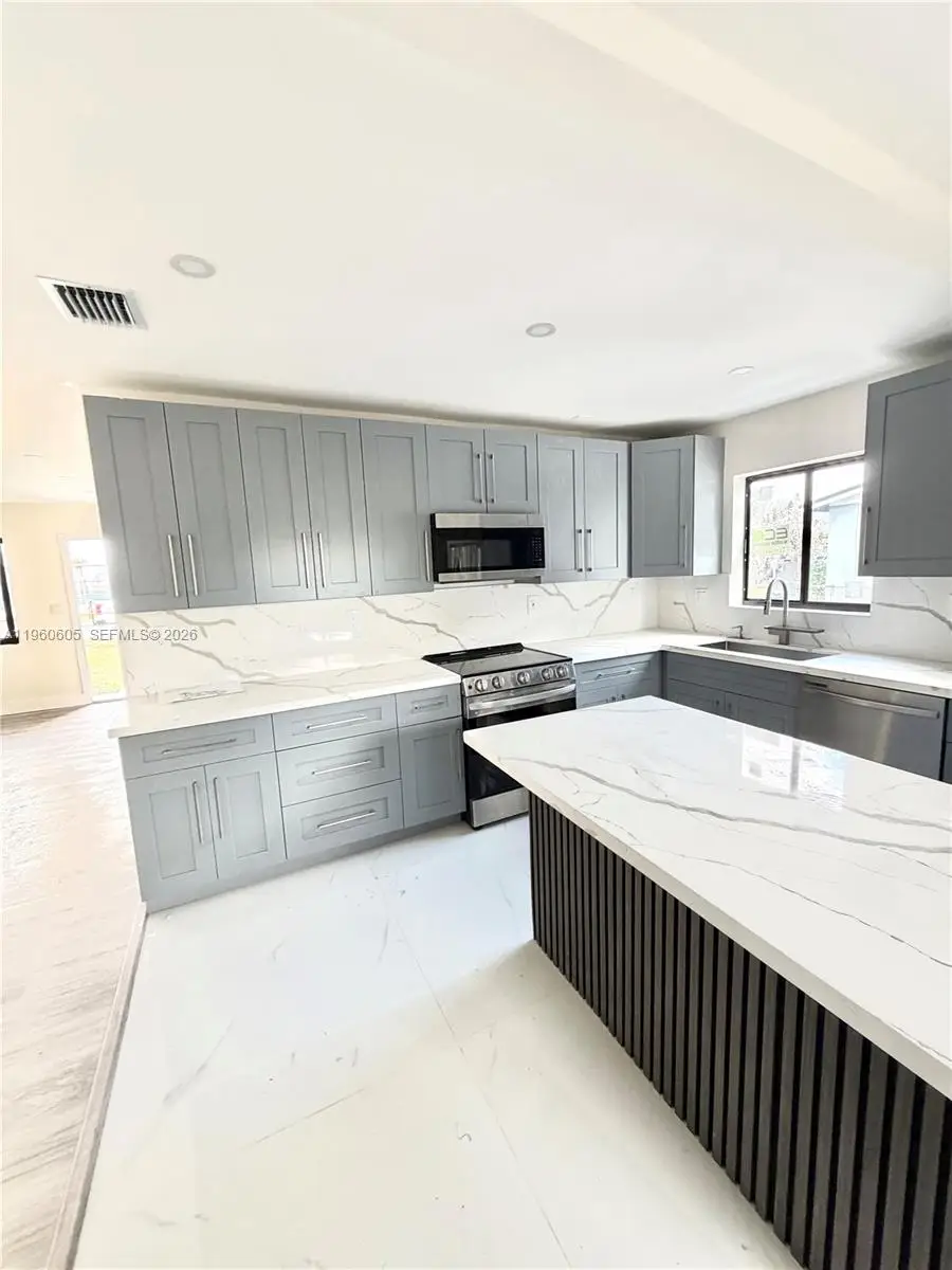 3740 NW 188th St, Miami Gardens, FL 33055 - Image #3