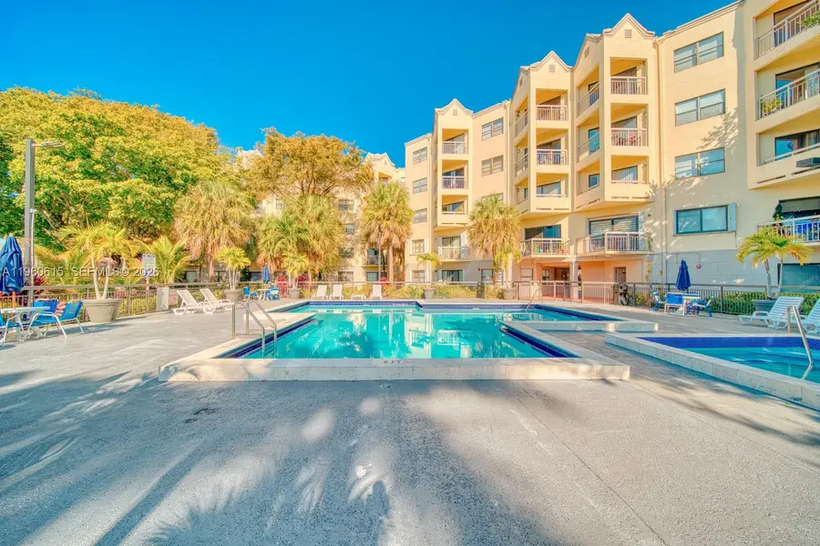 8290 Lake Dr #236, Doral, FL 33166 - #3