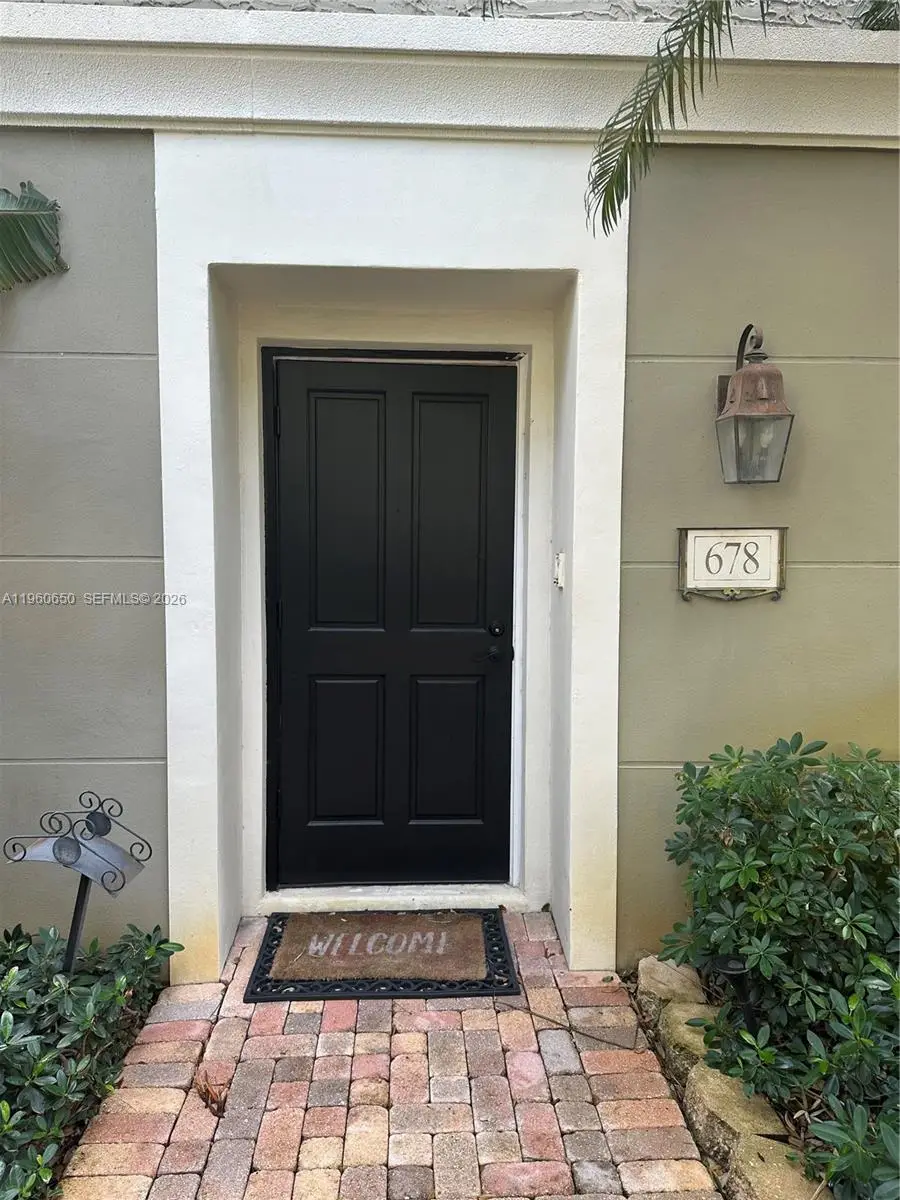 678 Fern St, West Palm Beach, FL 33401 - #2