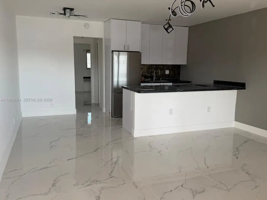 725 SW 11th Ave #17F, Hallandale Beach, FL 33009 - #3
