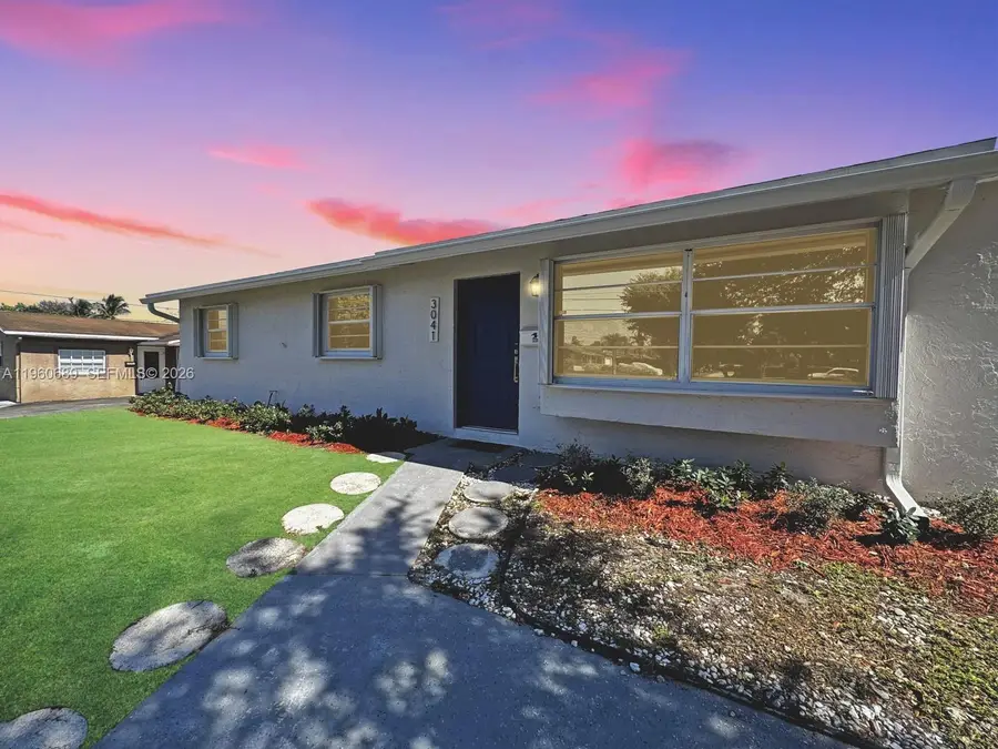 3041 N 74th Ave, Hollywood, FL 33024 - Image #2