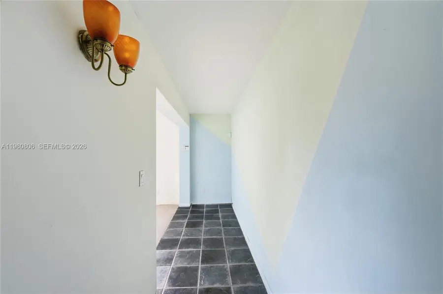 815 NE 28th St #204, Wilton Manors, FL 33334 - Image #3