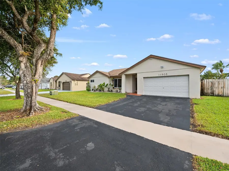 11905 SW 48th Ct, Cooper City, FL 33330 - #2