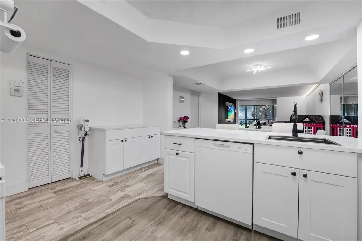 23380 Carolwood Ln #205, Boca Raton, FL 33428 - Image #1