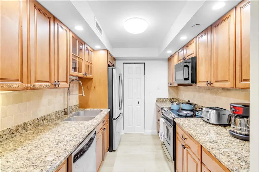 3000 N Ocean Dr #3B, Riviera Beach, FL 33404 - #2