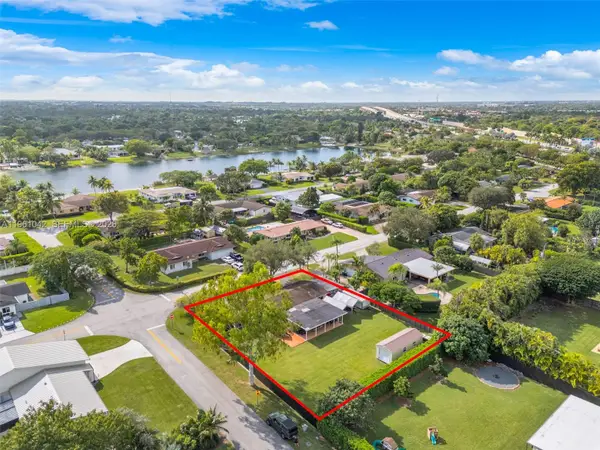 10901 SW 116th St, Miami, FL 33176