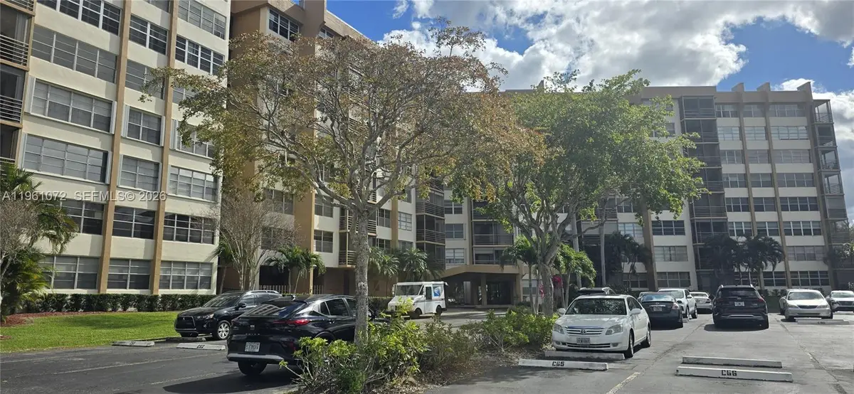 1200 Saint Charles Pl #207, Pembroke Pines, FL 33026 - Image #1