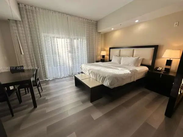 5300 NW 87th Ave #910, Doral, FL 33178