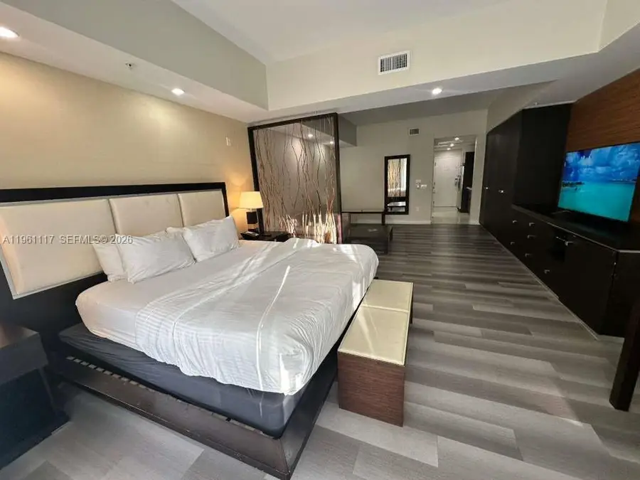 5300 NW 87th Ave #910, Doral, FL 33178 - #3