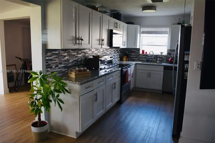 4155 NW 12th Ter, Oakland Park, FL 33309 - Image #2