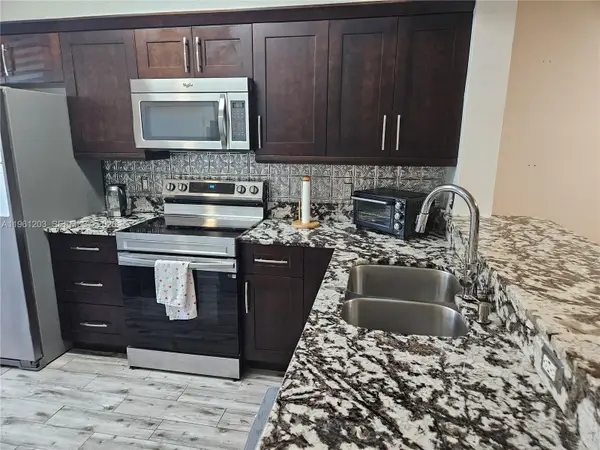 4966 SW 31st Ter, Dania Beach, FL 33312