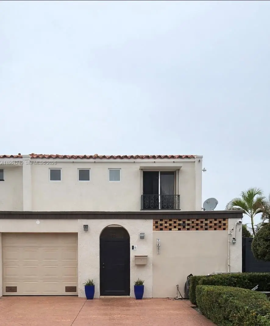 7282 Jacaranda Ln, Miami Lakes, FL 33014 - #1