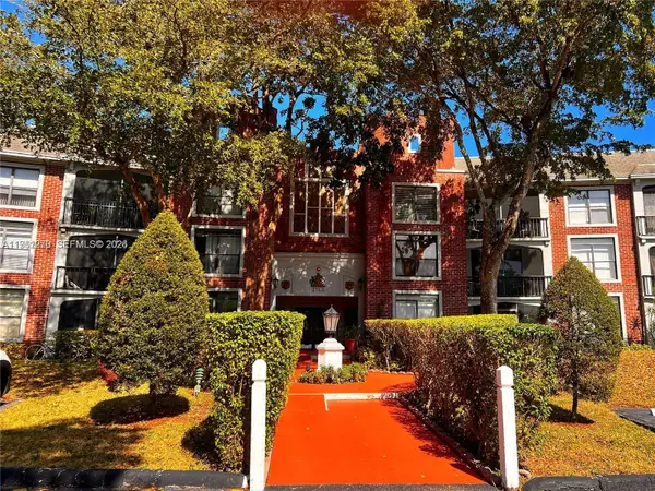 3760 Inverrary Dr #2Z, Lauderhill, FL 33319