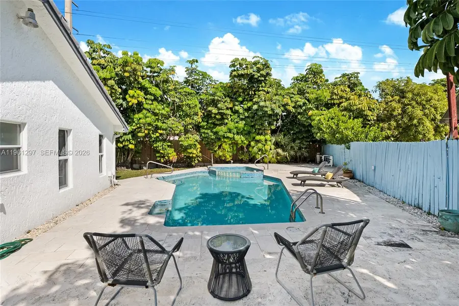 1925 NE 214th Ter, Miami, FL 33179 - Image #3