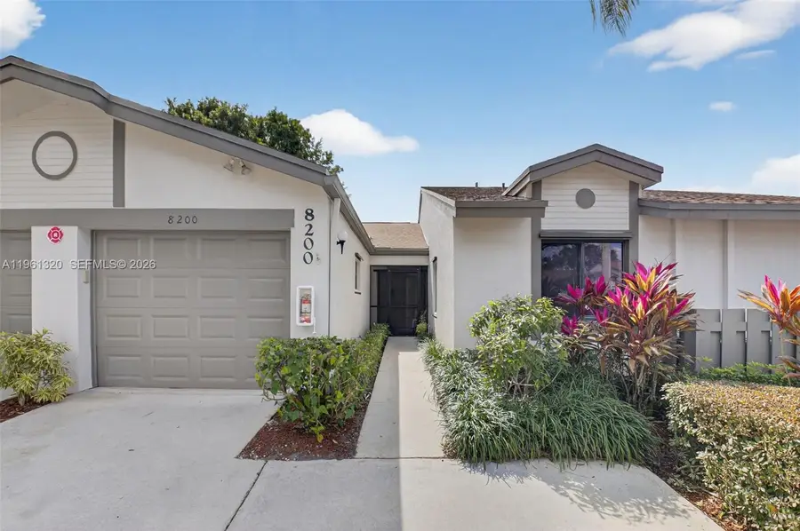 8200 Whispering Palm Dr, Boca Raton, FL 33496 - Image #2