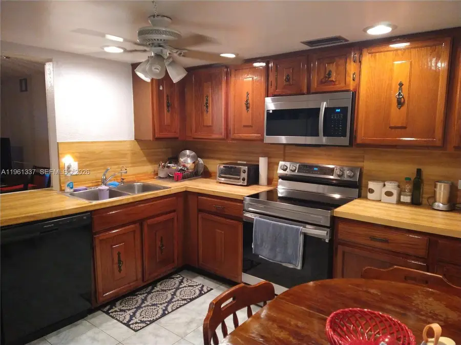 7554 Stirling Rd #105, Davie, FL 33024 - Image #3