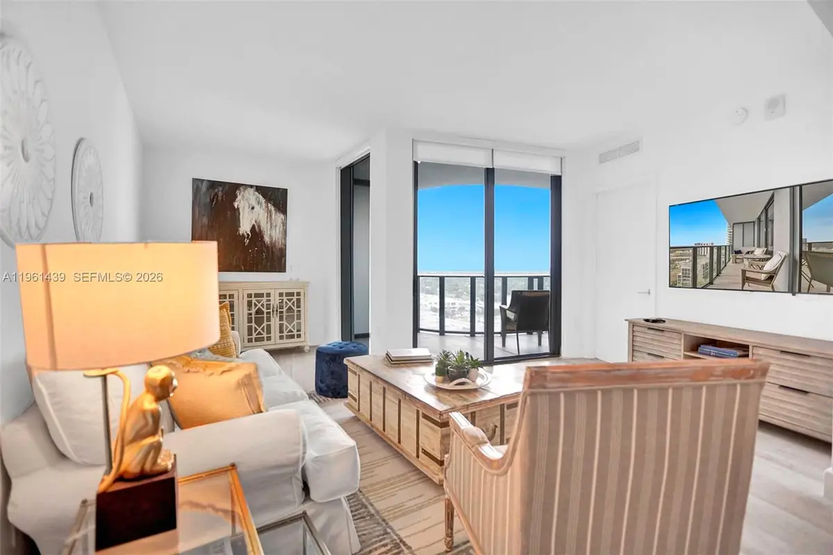 121 NE 34th St #1814, Miami, FL 33137 - Image #1