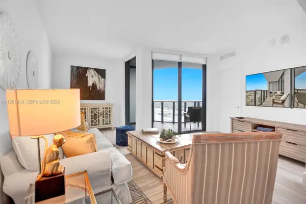 121 NE 34th St #1814, Miami, FL 33137