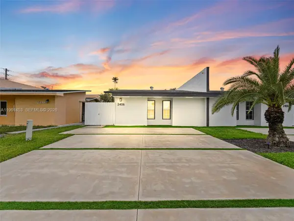 2406 SW 54th St, Dania Beach, FL 33312