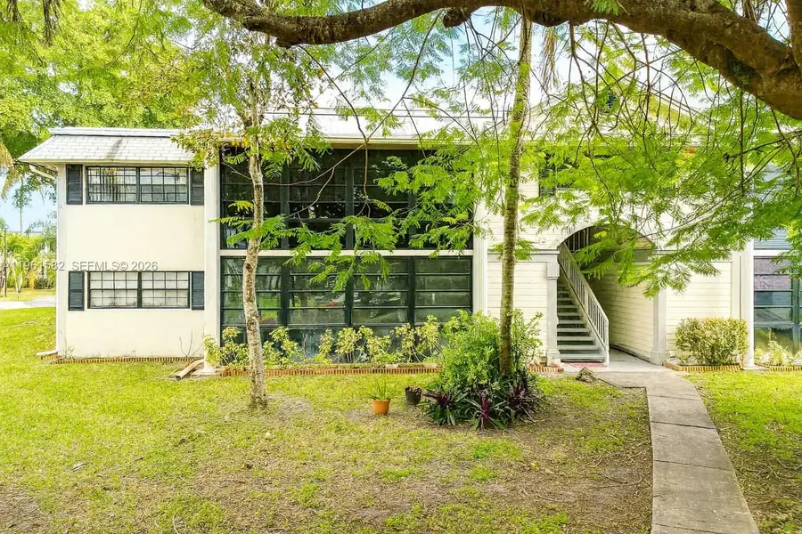 921 NE 199th St #107, Miami, FL 33179 - #2