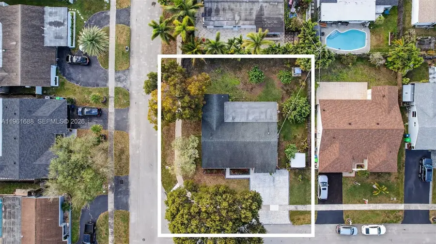 4221 NW 114th Ave, Sunrise, FL 33323 - #2