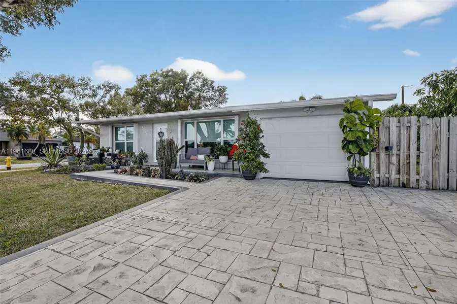 4221 NW 114th Ave, Sunrise, FL 33323 - #3