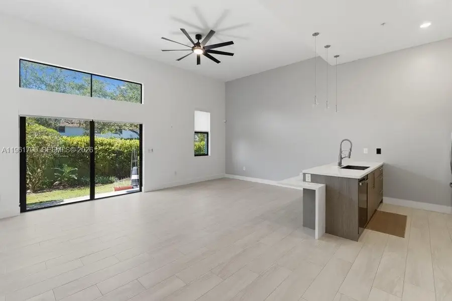 913 NW 45th Ter, Plantation, FL 33317 - Image #3