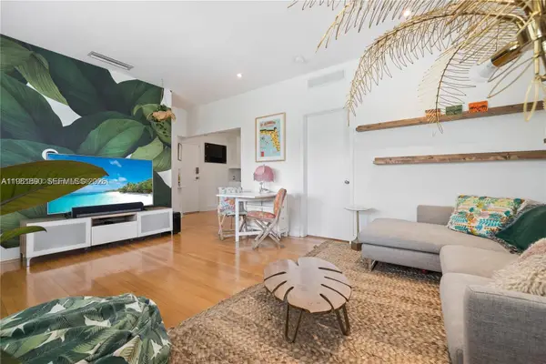 935 10th St #3, Miami Beach, FL 33139