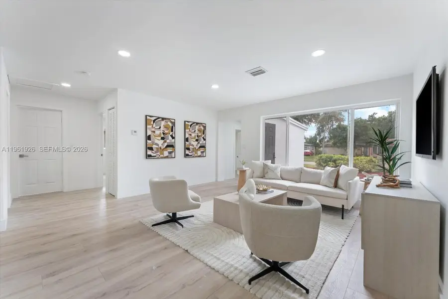 6231 NW 18th St, Sunrise, FL 33313 - #2