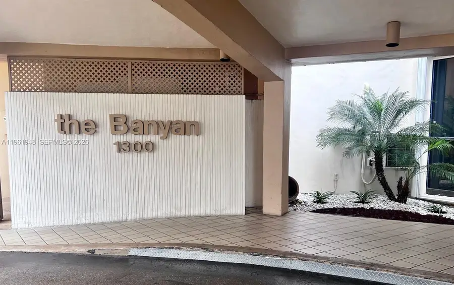 1300 Saint Charles Pl #L22, Pembroke Pines, FL 33026 - Image #2