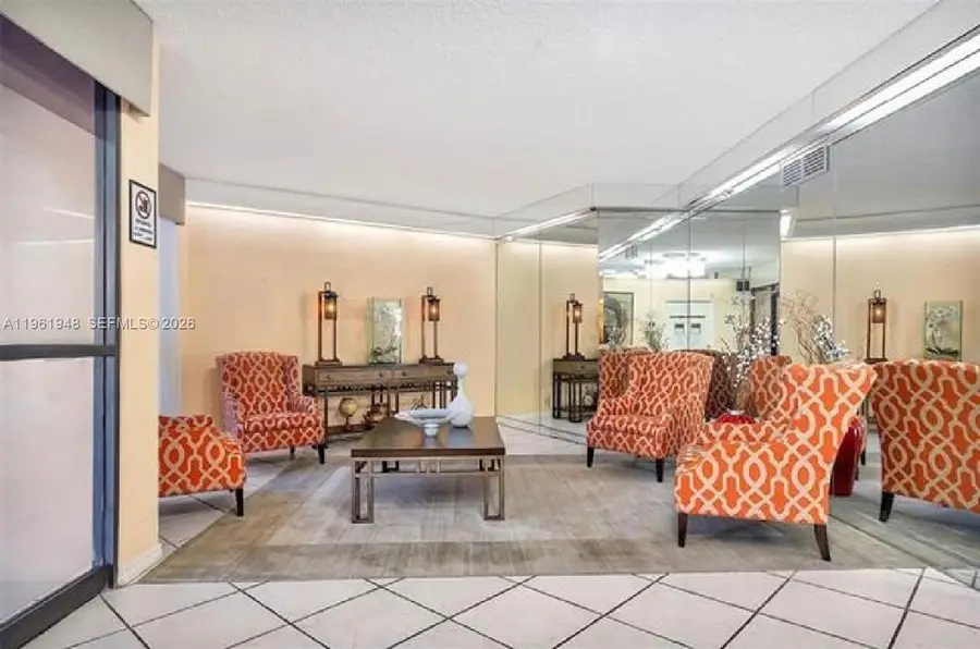 1300 Saint Charles Pl #L22, Pembroke Pines, FL 33026 - Image #3