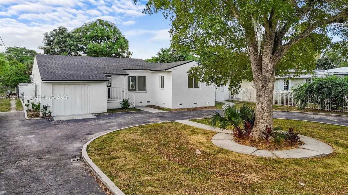 201 S Biscayne River Dr, Miami, FL 33169 - Image #1