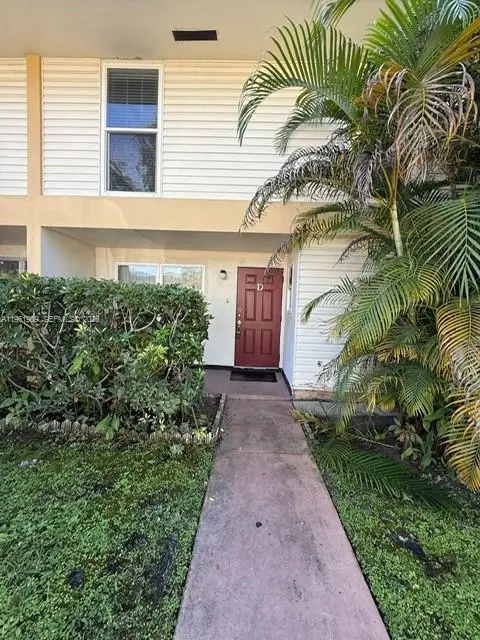 3326 Farragut St #6D, Hollywood, FL 33021