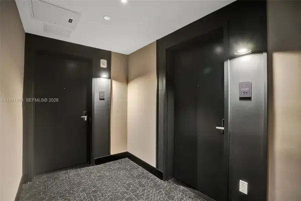 121 NE 5th Street #401B, Miami, FL 33132