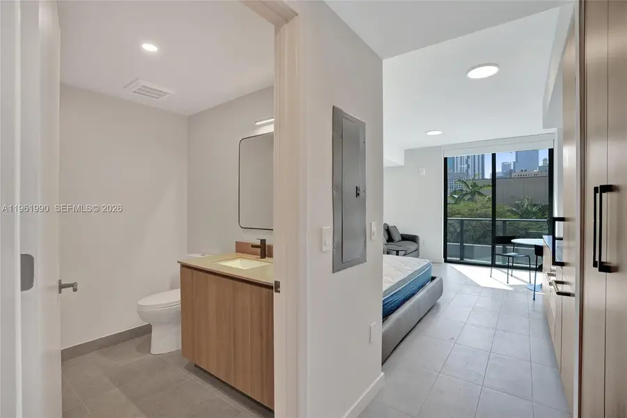 121 NE 5th Street #401B, Miami, FL 33132 - Image #3