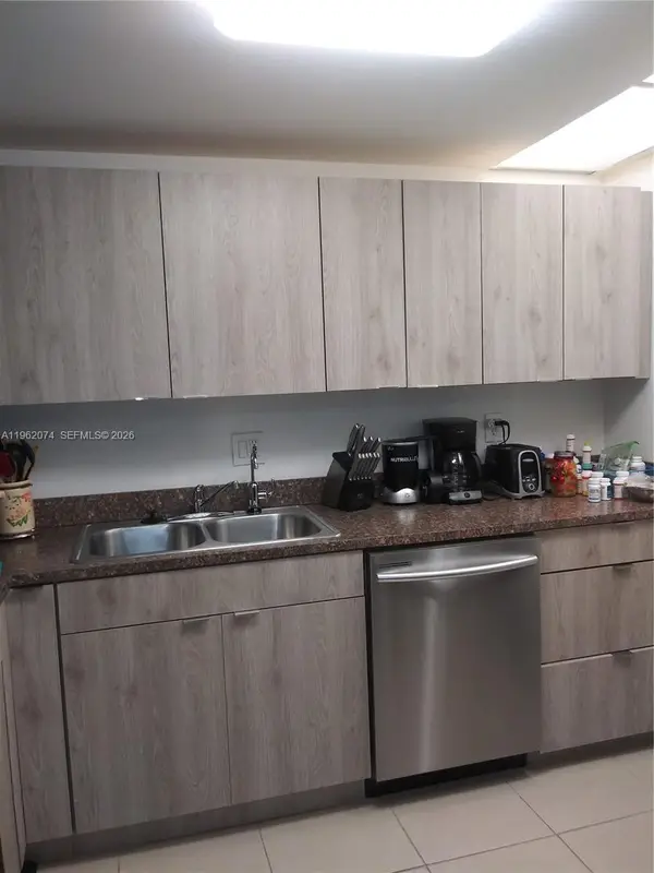 4172 Inverrary Dr #310, Lauderhill, FL 33319