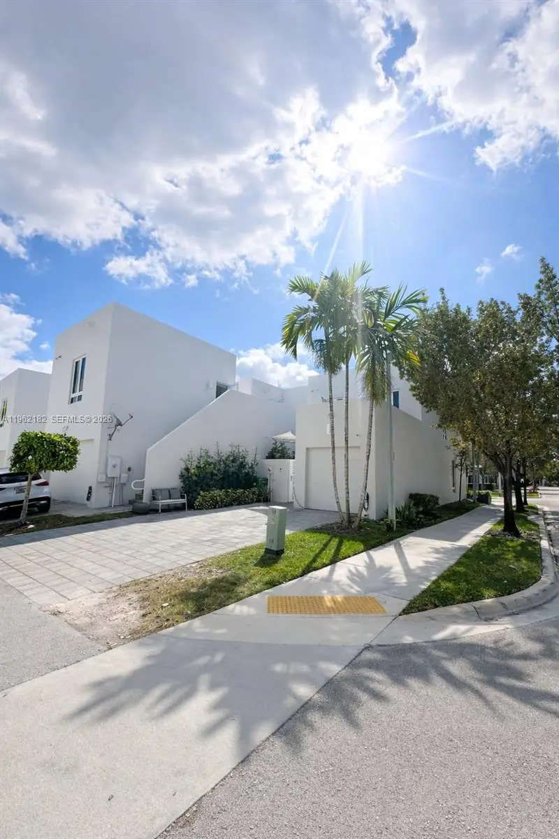 10565 NW 64th Way, Doral, FL 33178 - #3