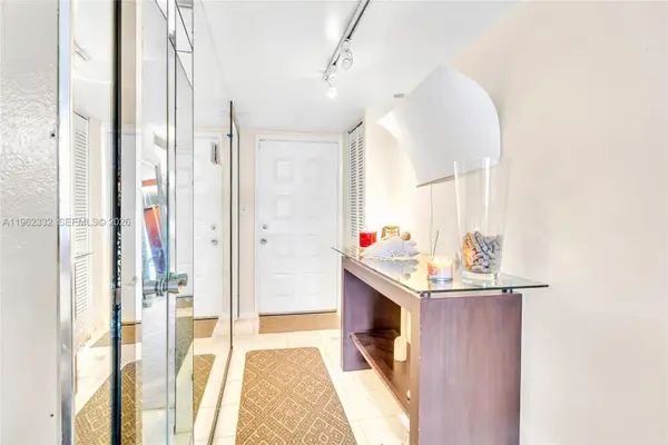 3510 Oaks Way #408, Pompano Beach, FL 33069