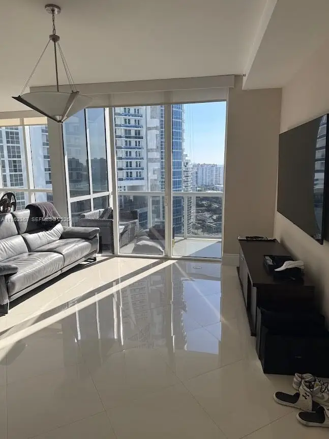 18201 Collins Ave #3407, Sunny Isles Beach, FL 33160 - Image #2