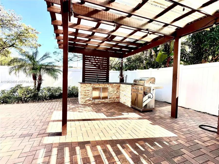 5016 NW 48th Ln, Tamarac, FL 33319 - Image #3