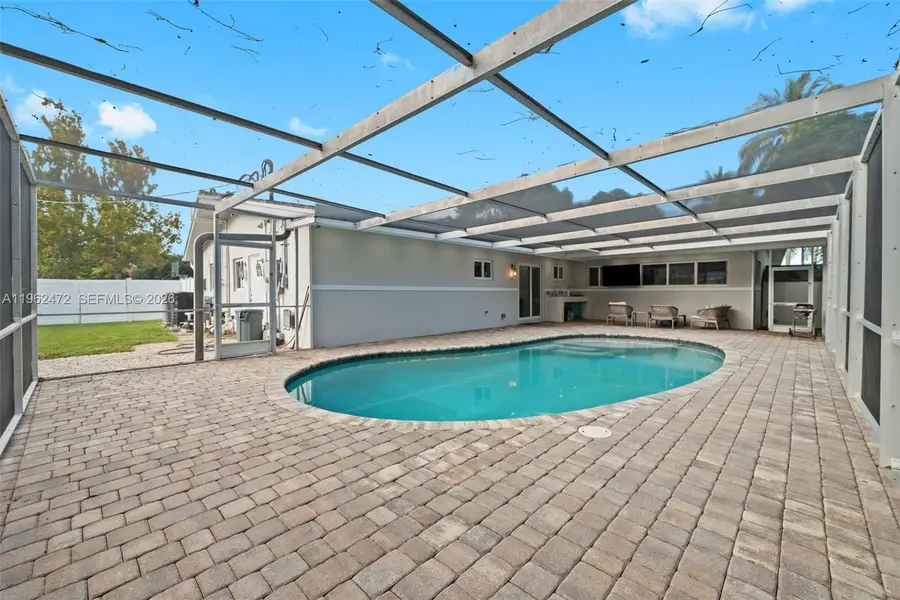 400 SW 62nd Ave, Plantation, FL 33317 - Image #2