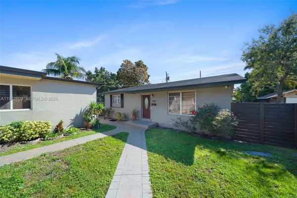 1168 W 24th St, Hialeah, FL 33010