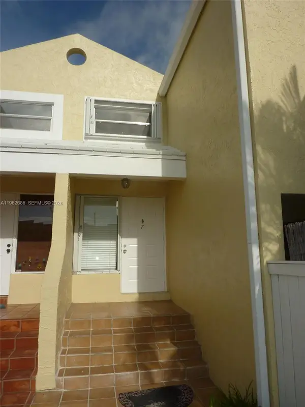 4535 SW 68th Ct Cir #7, Miami, FL 33155